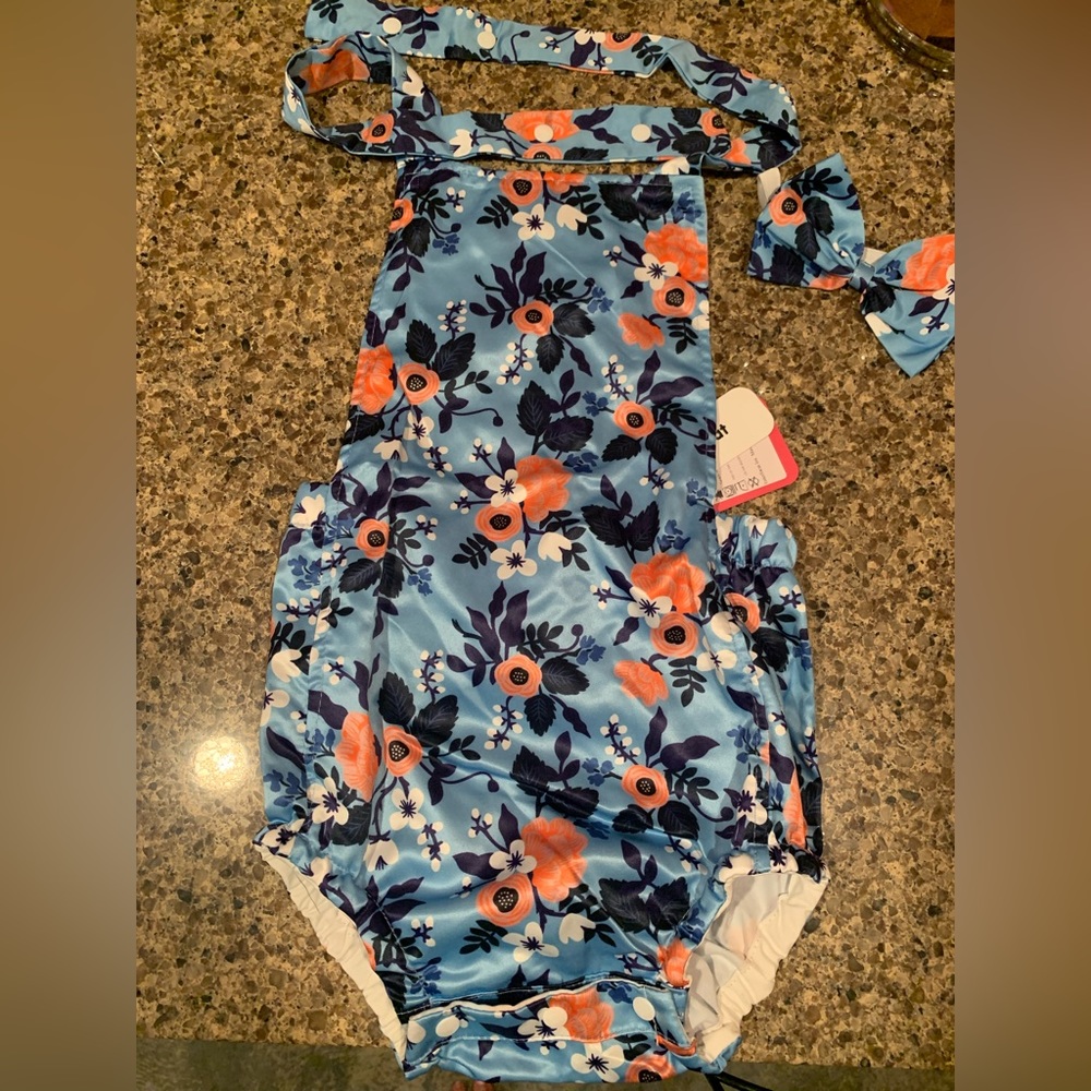 NWT- Pat Pat baby halter romper. 9-12M!